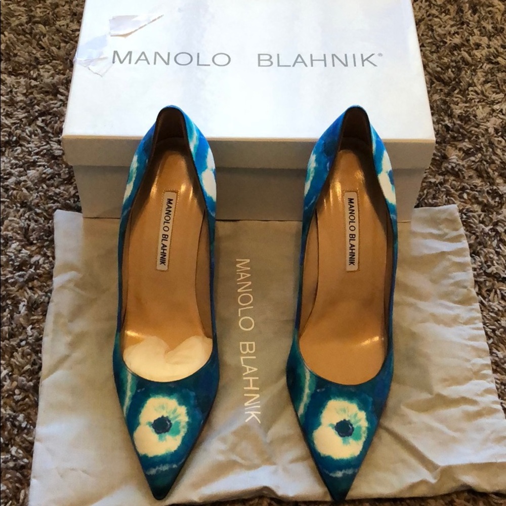 Manolo Blahnik Blue Fabric heels